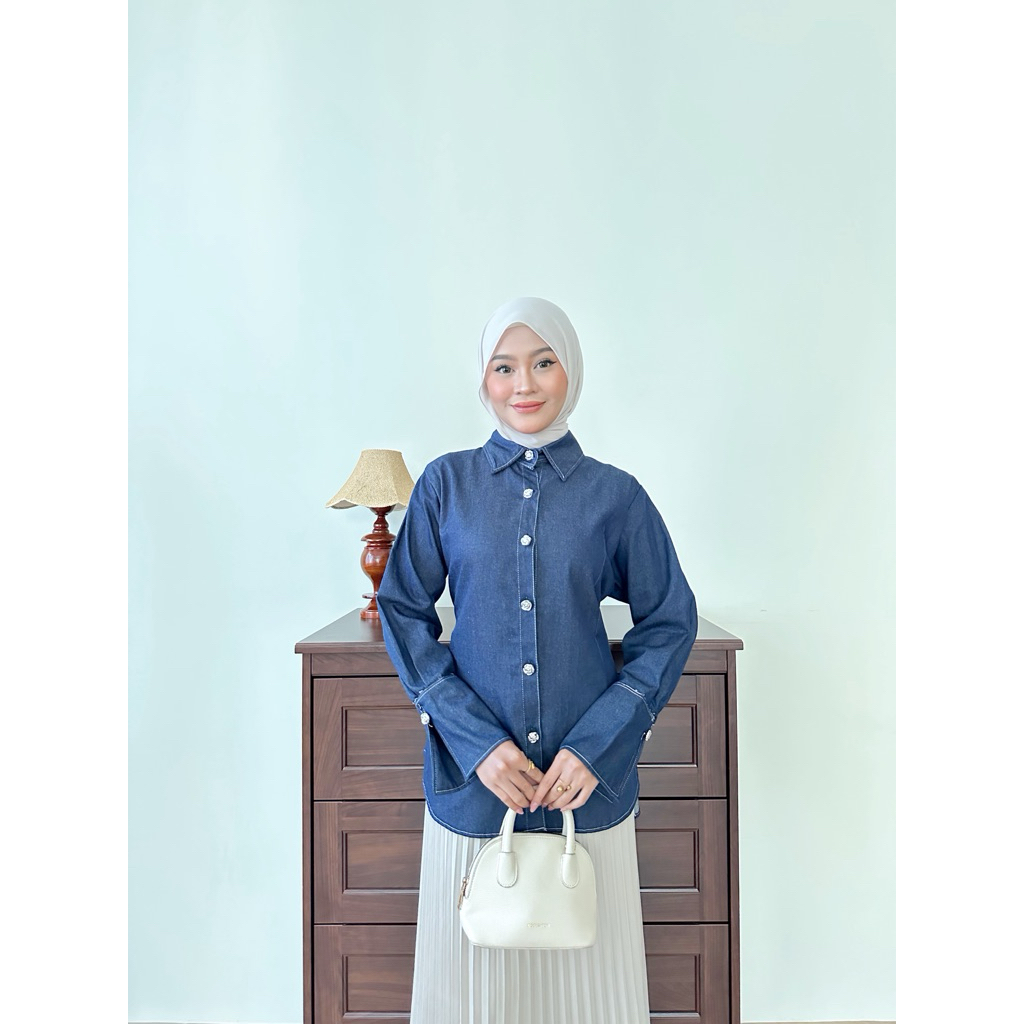 KEMEJA Dezhaf - Aileen Denim Shirt / Denim Fit Shirt / Body Fit Shirt