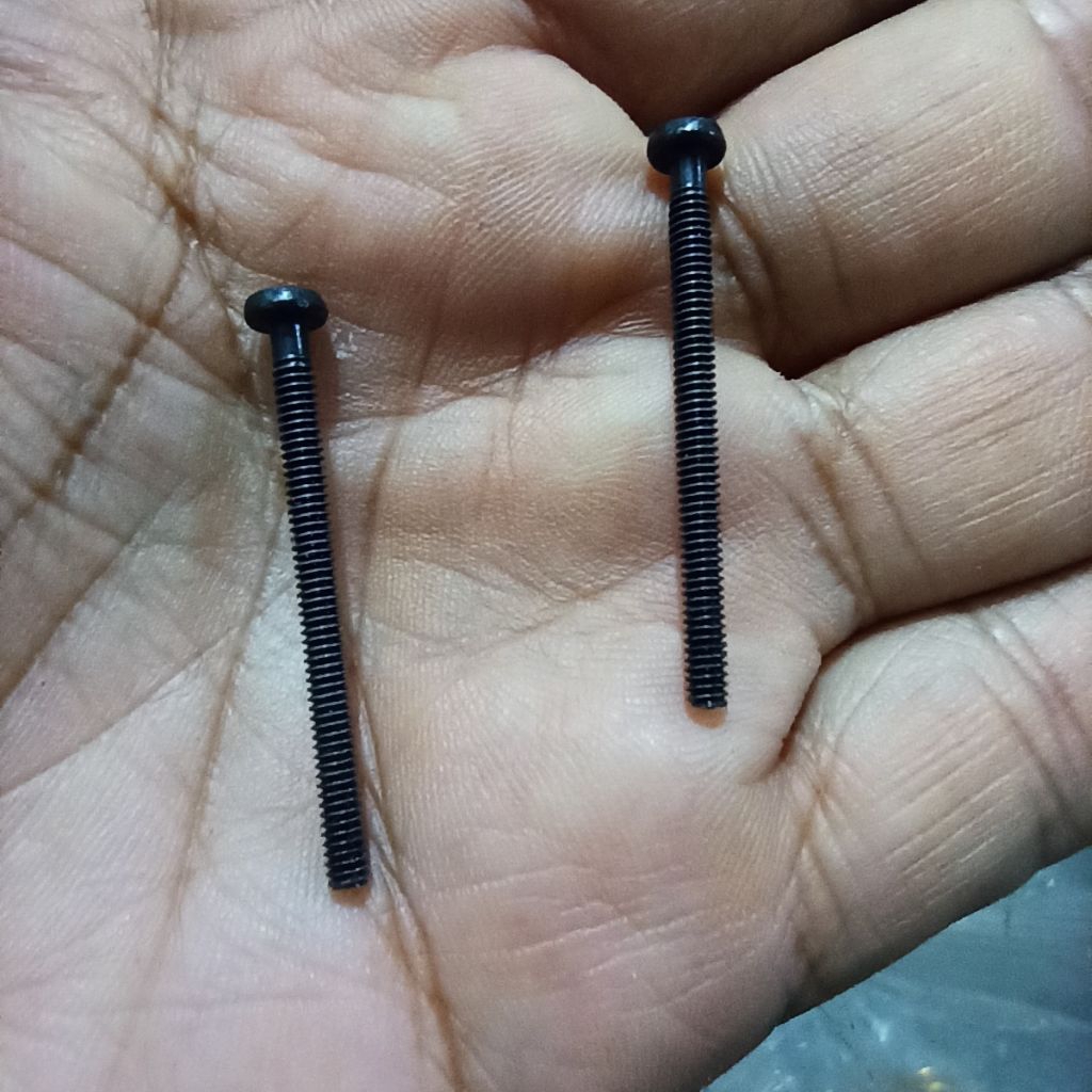 Screw / Screw / Pickup Nut / Spool Guitar Hambucker Dimarzio, Seymour Duncan และใกล้เคียง