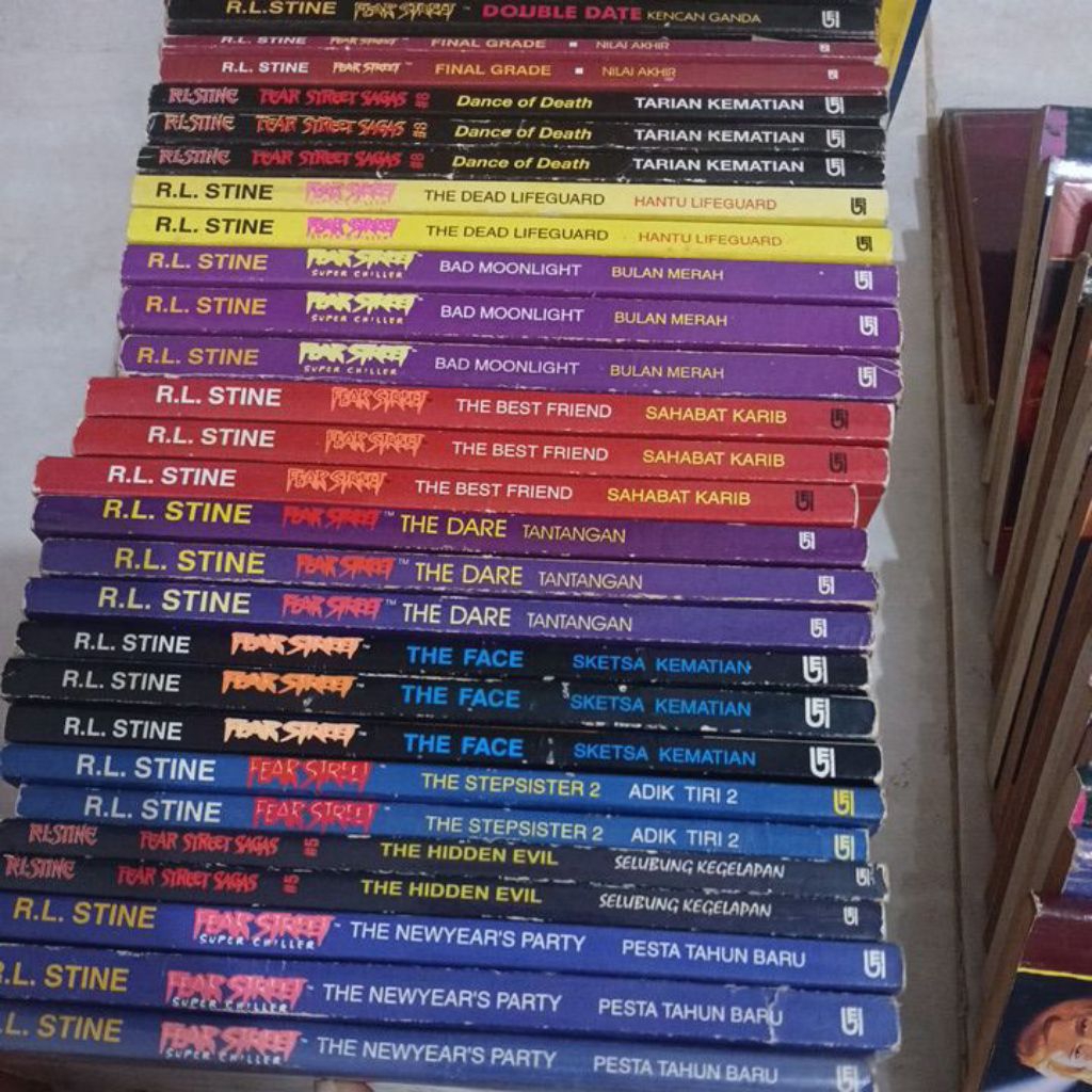 FEAR STREET NOVEL. RL STINE