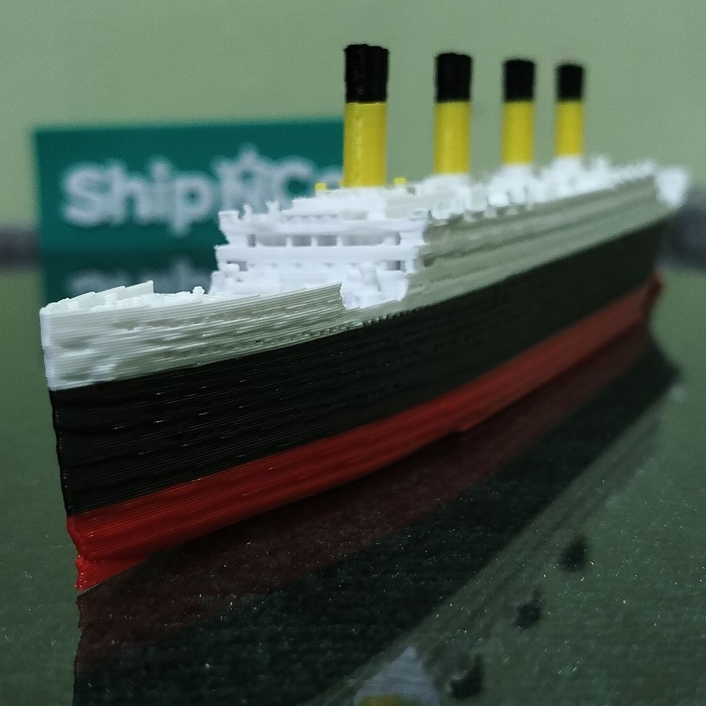 Titanic, diecast miniature Titanic เรือขนาด 1:1100 3D Print สามารถทาสีได้