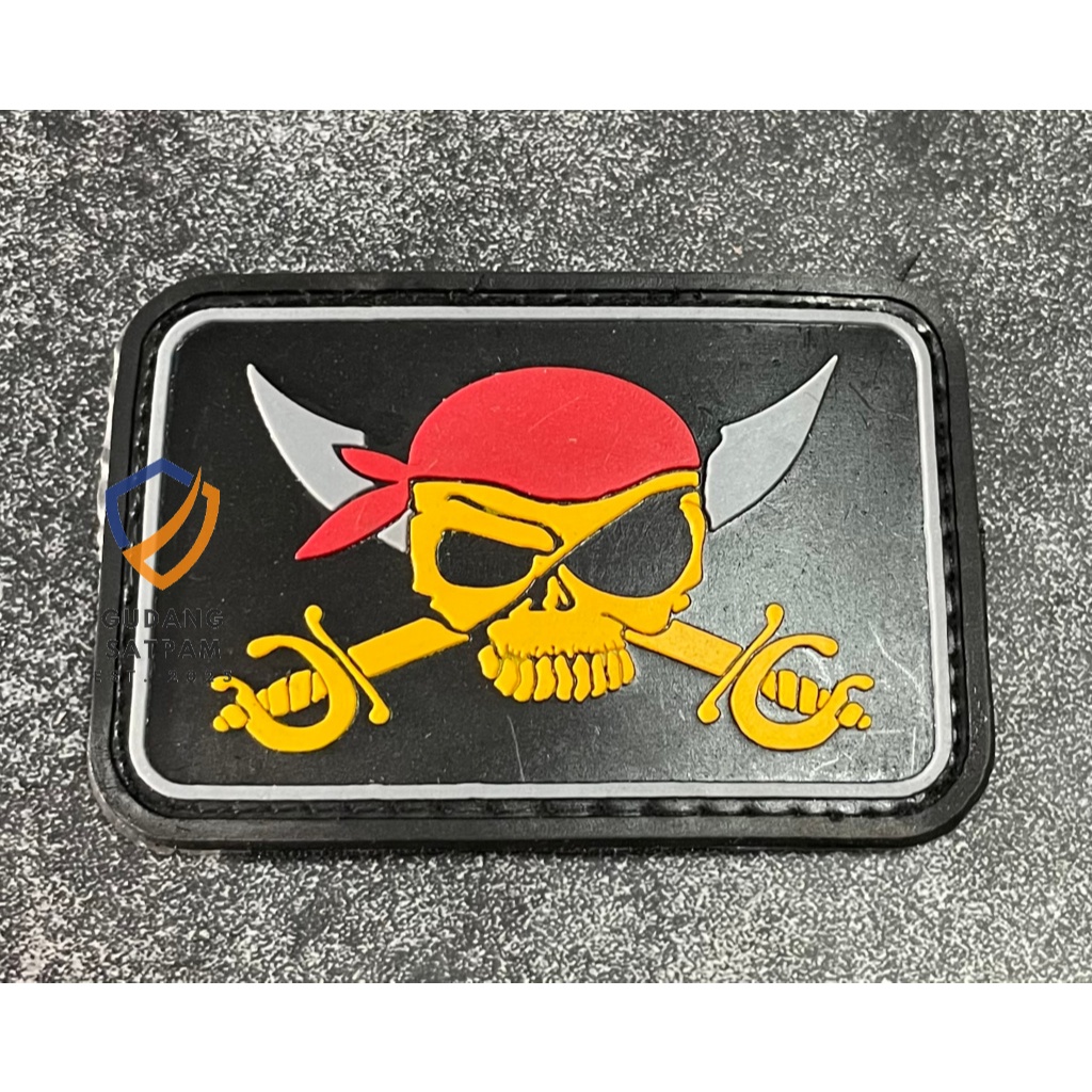 Pirates Skullo Patch X - Rubber Velcro Pirates Skullo Rubber Patch