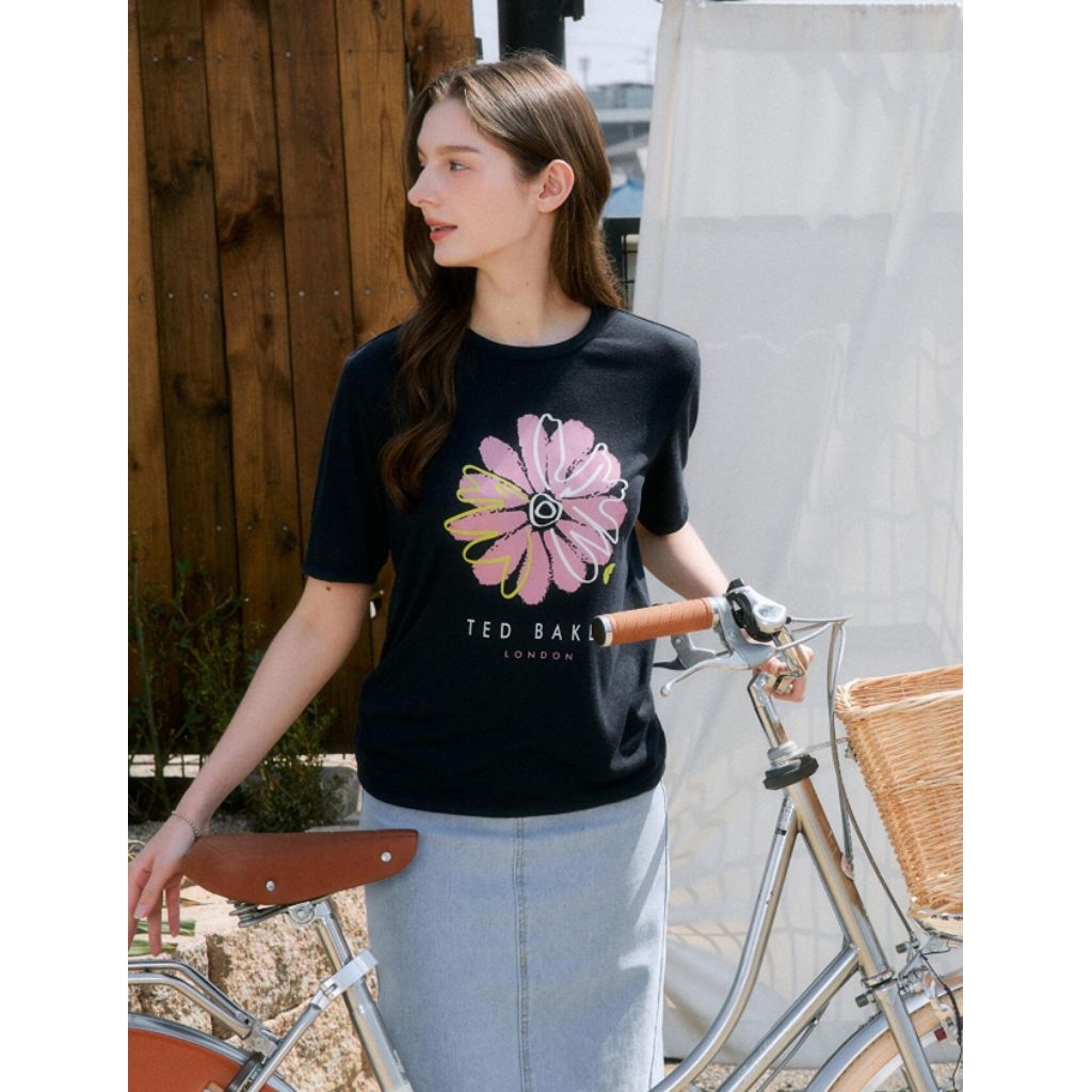 READY Ted Baker Women Essential Tee