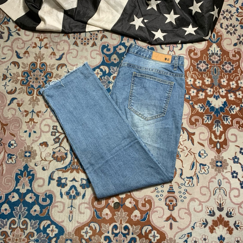 BLUE JEANS COMMA SHOP FIT UNFINISHED