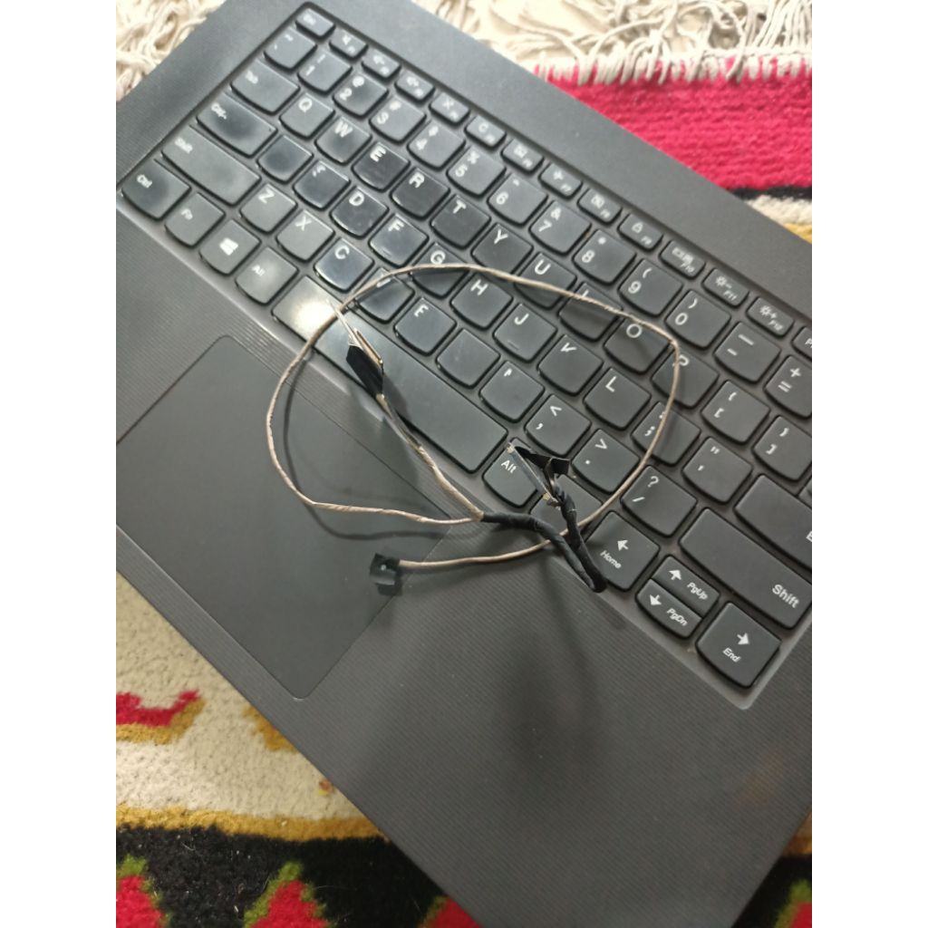 Lcd ยืดหยุ่น Lenovo v130 14