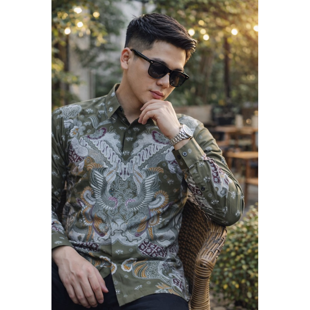 เสื้อเชิ้ตผู้ชาย KEMEJA สี DEEP SAGE พร้อม SAWAT MOTIF