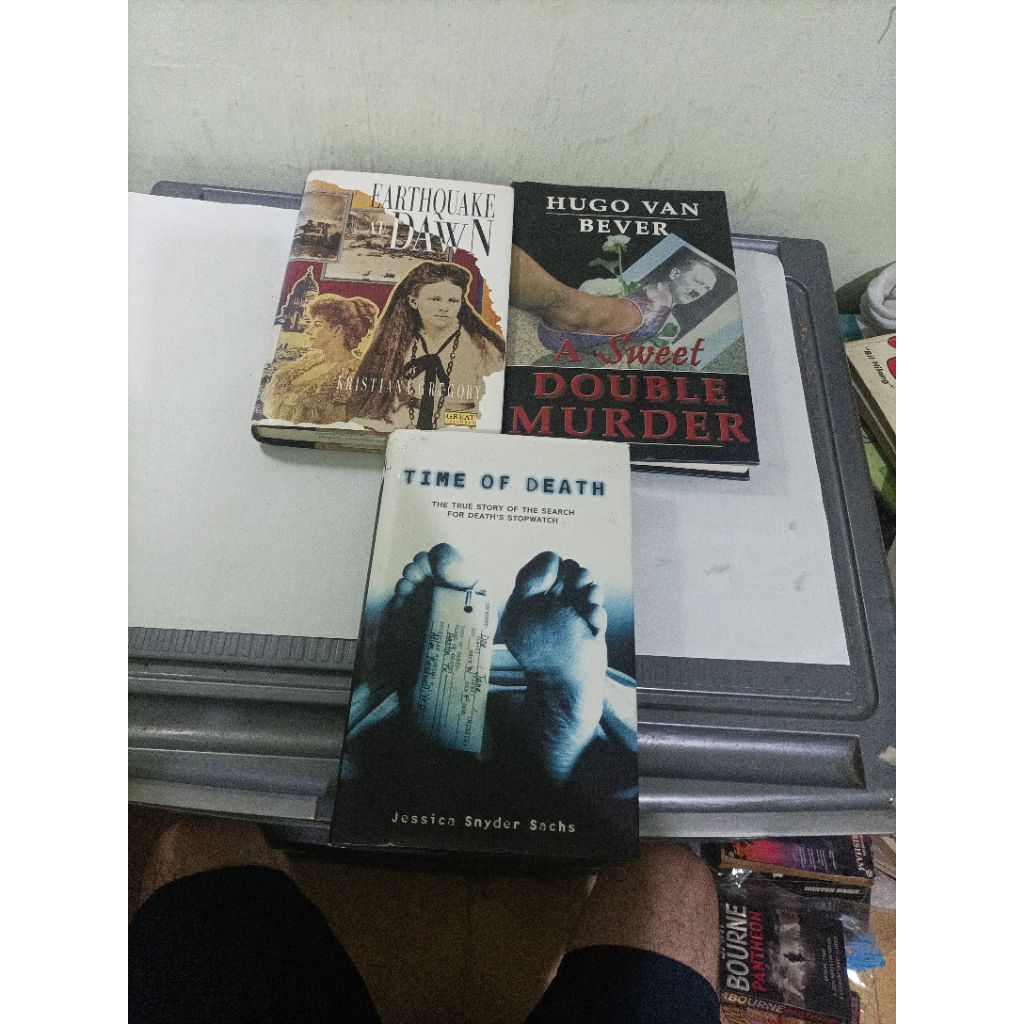 นวนิยายนําเข้า ปกแข็งแผ่นดินไหวในรุ่งอรุณ (Kristiana Gregory), A, Sweet double ฆาตกรรม (Hugo van Bev