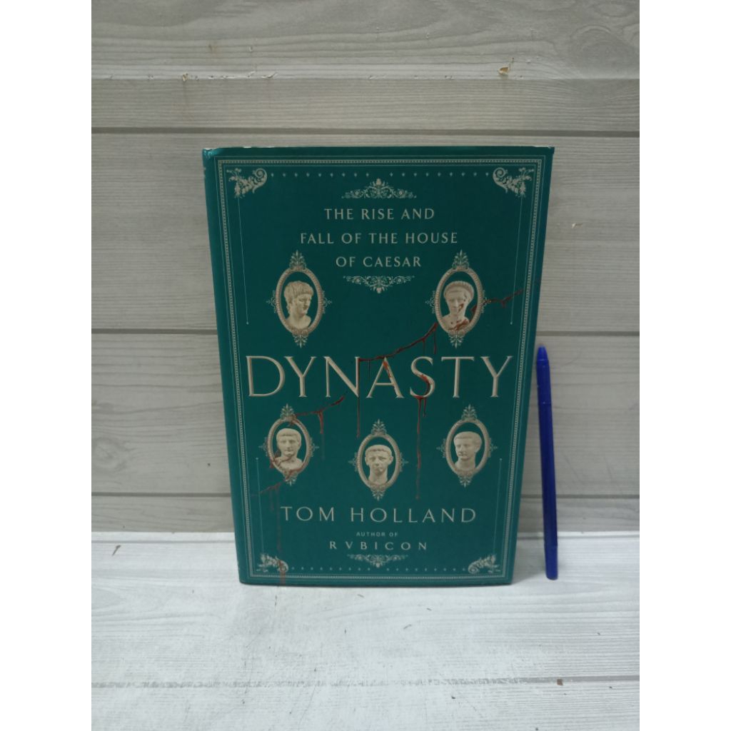 DYNASTY โดย TOM HOLLAND