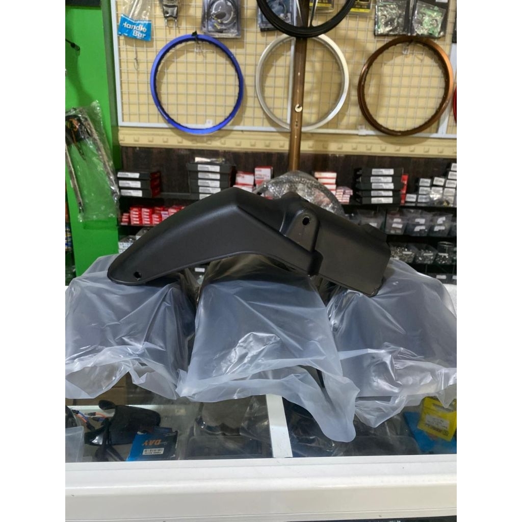 ￼บังโคลนหลัง GL Pro W9 Style PNP