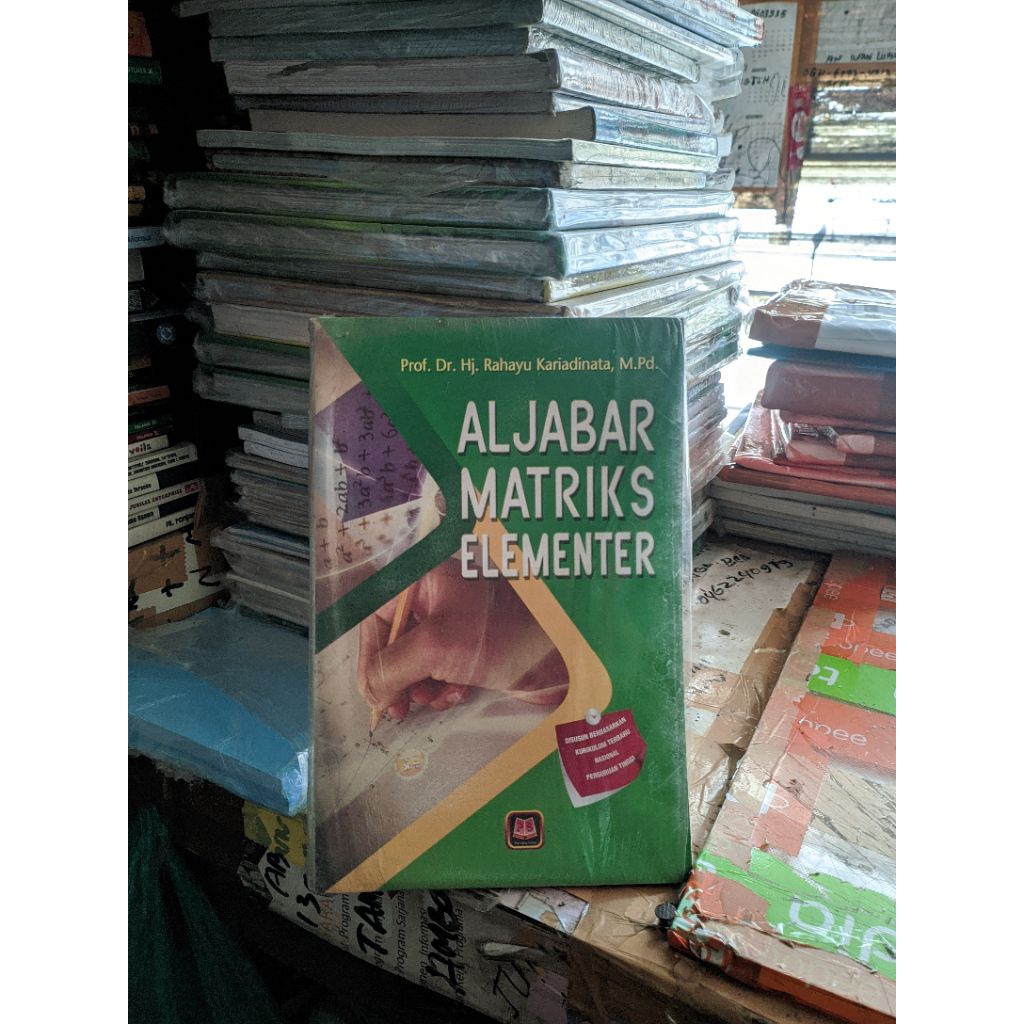 หนังสือ Matriks Elementer Aljabar ดั้งเดิม