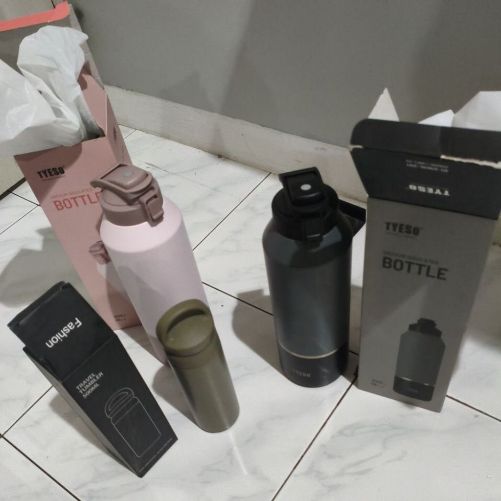 แก้วน้ํา tyso ของแท้ 2000 มล.