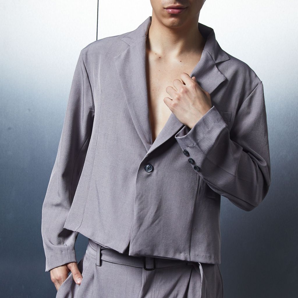 GRAYE HOMME เสื้อครอปผู้ชาย Unisex พรีเมี่ยมลําลองกึ่งอย่างเป็นทางการด้านนอกสีเทา Zyra Cropped Blaze