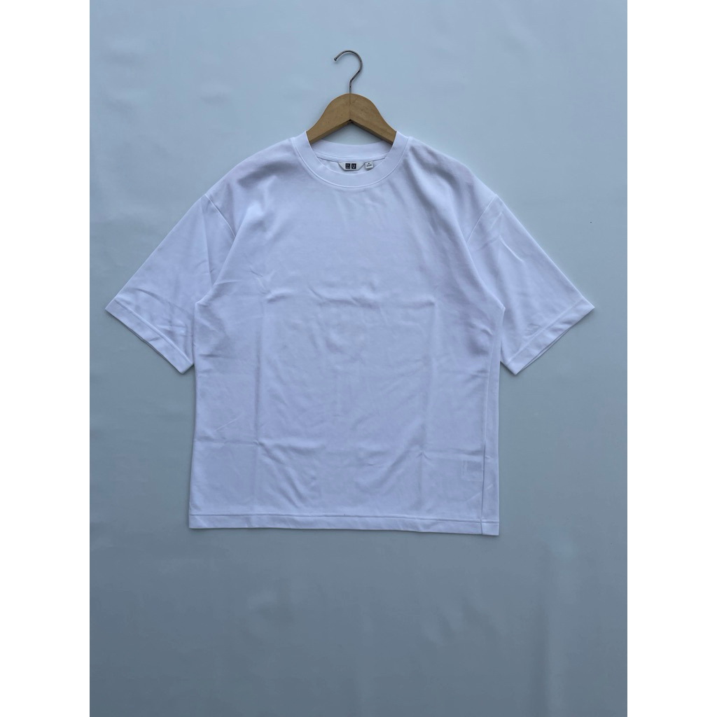 เสื้อยืด UNIQLO AIRISM