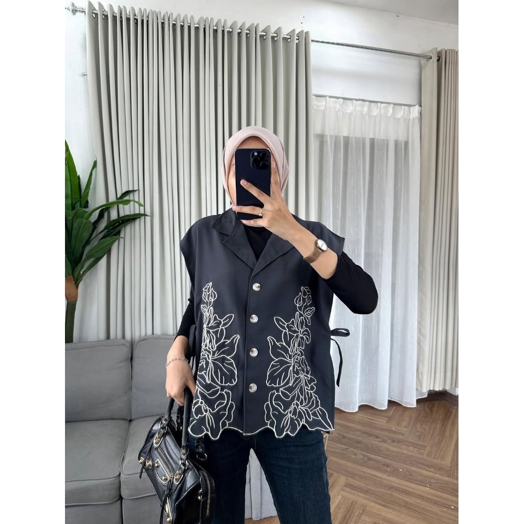NATA VEST EMBROIDERED SEMIWOOL