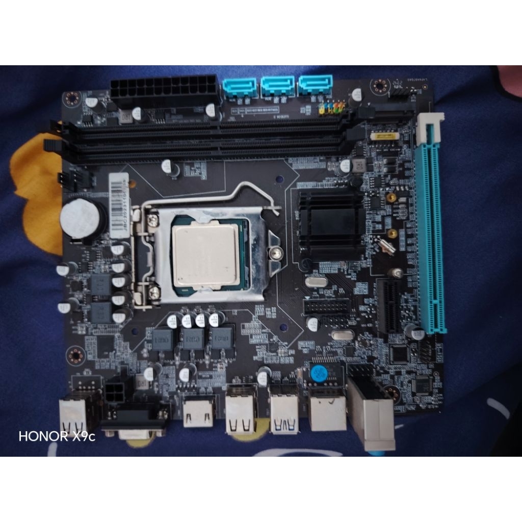 เมนบอร์ด H110 และ Core i3 6100