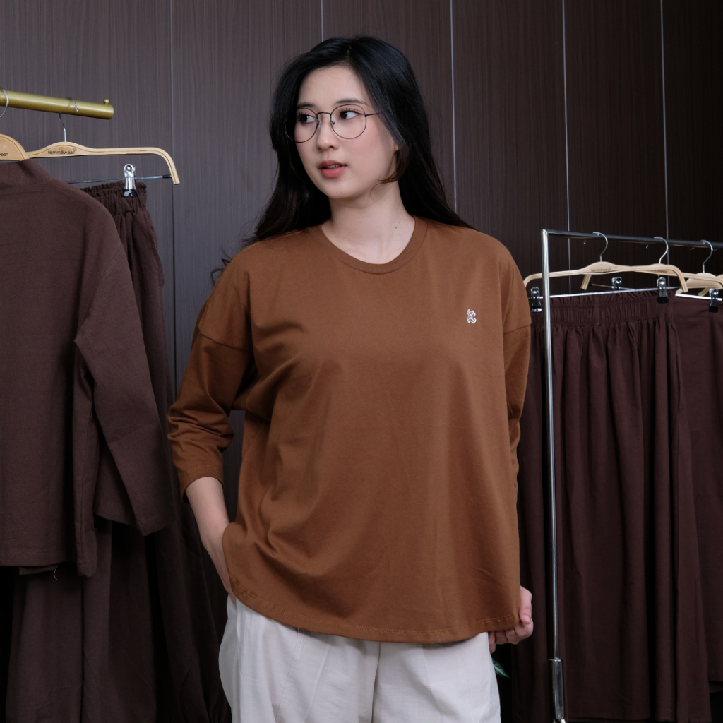 FEMMEWEAR - NAKA T-SHIRT I Womens 7/8 sleeve oversize T-SHIRT
