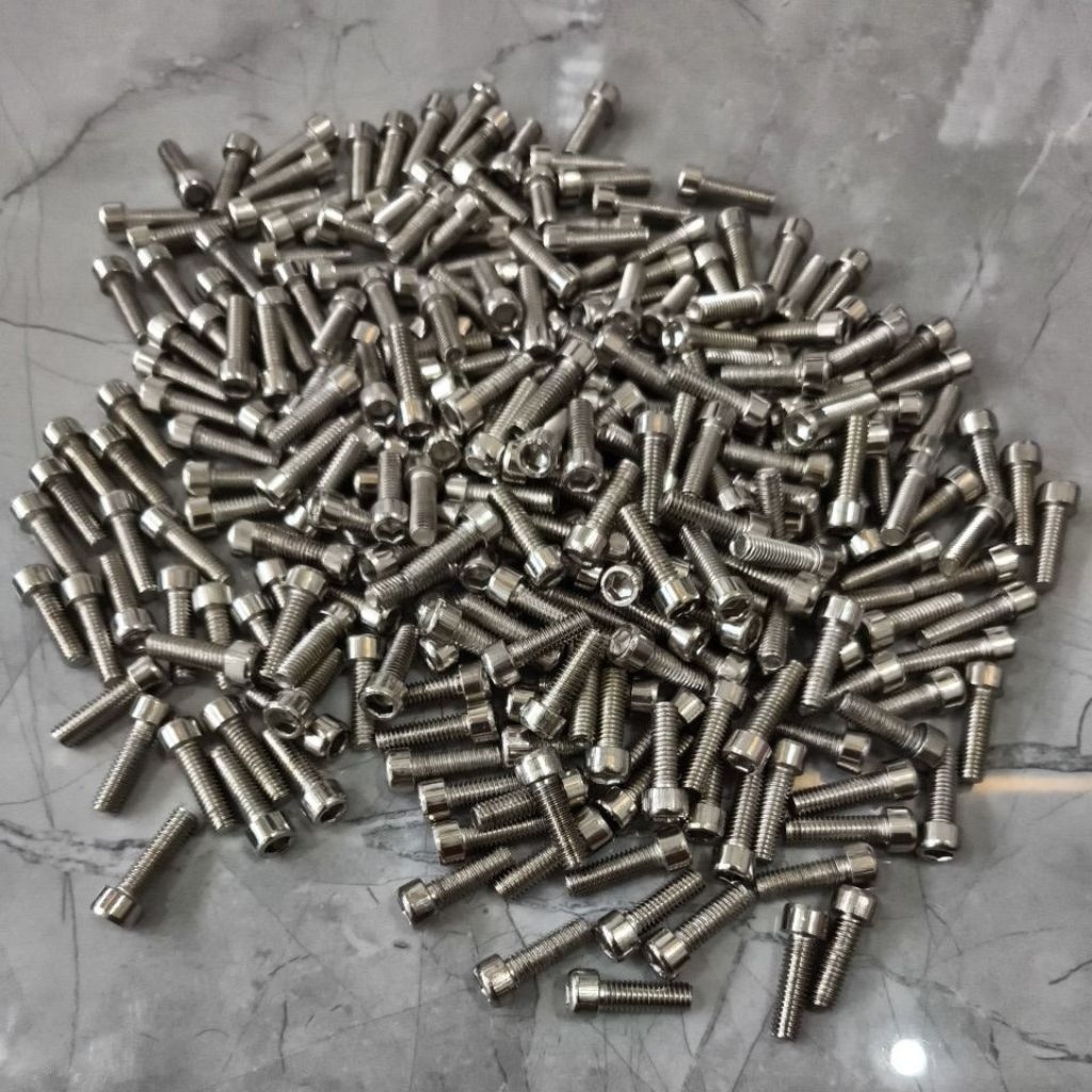 Bolt L M6x20 เนื้อหานิกเกิล Bolt L5 M6x20 (50 ชิ้น)