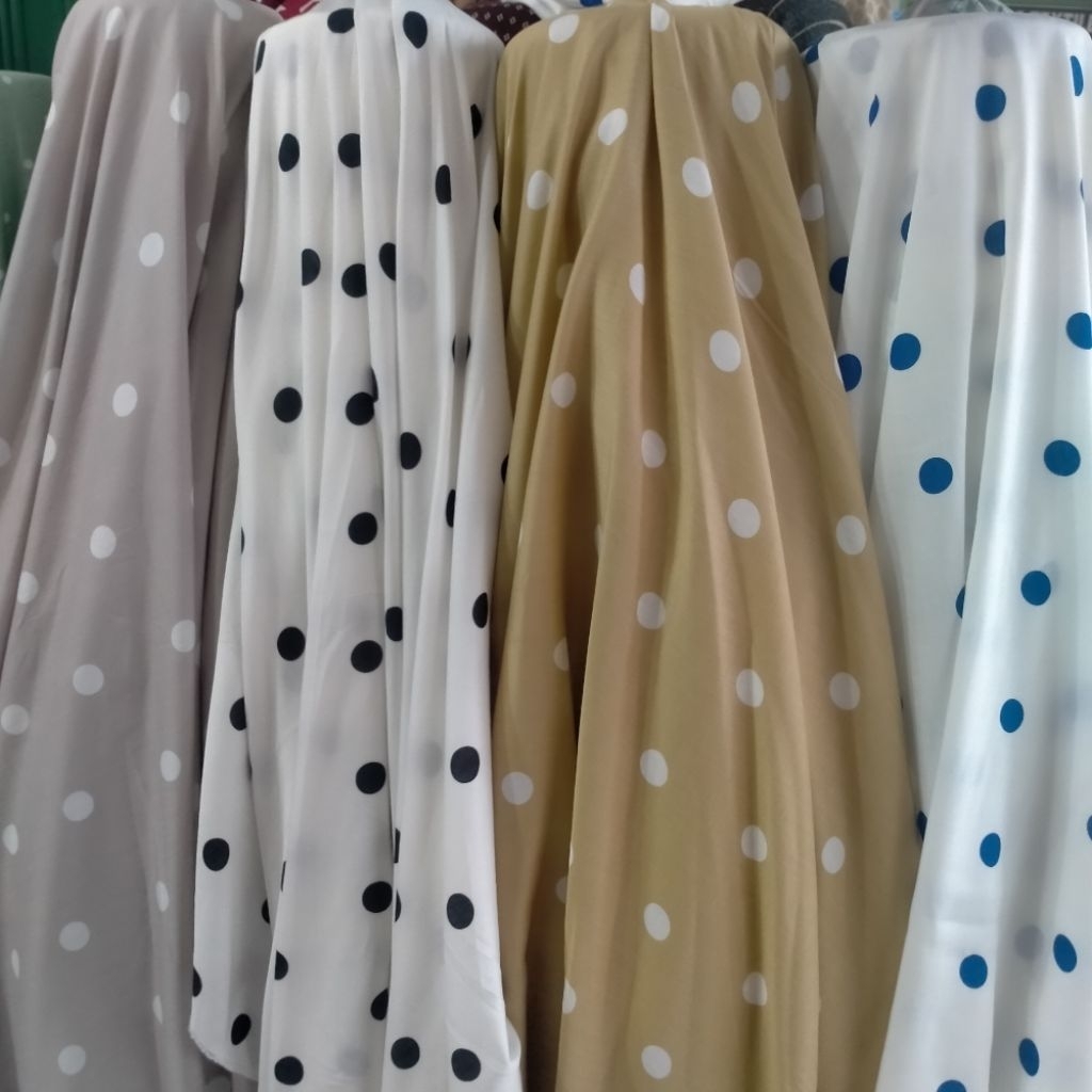 KATUN ผ้าคอตตอนเรยอนลายจุดใหญ่/ลายบอล เรยอน/ราคาต่อ 0.5 mtr