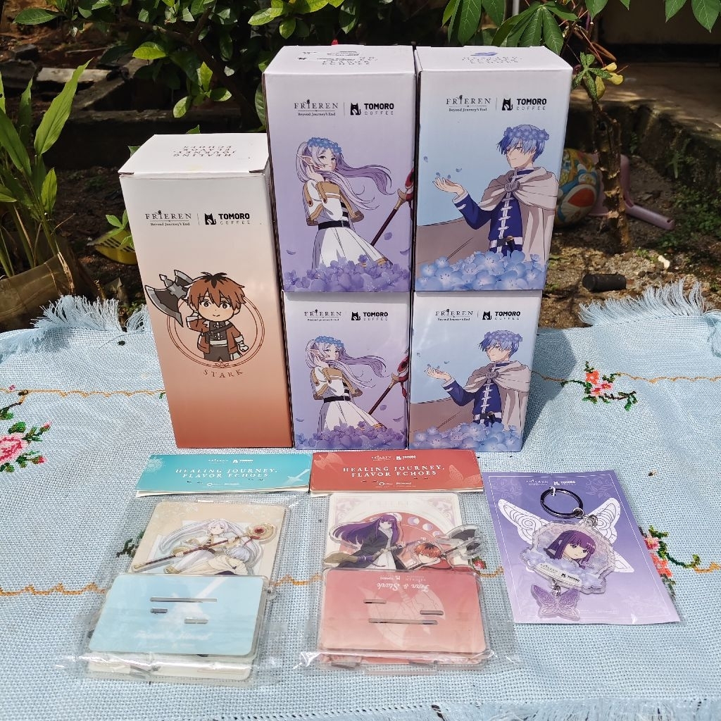 แก้วน้ําเปลี่ยนสี Standee frieren หลังปลาย x tomoro สินค้า limited tumbler totebag