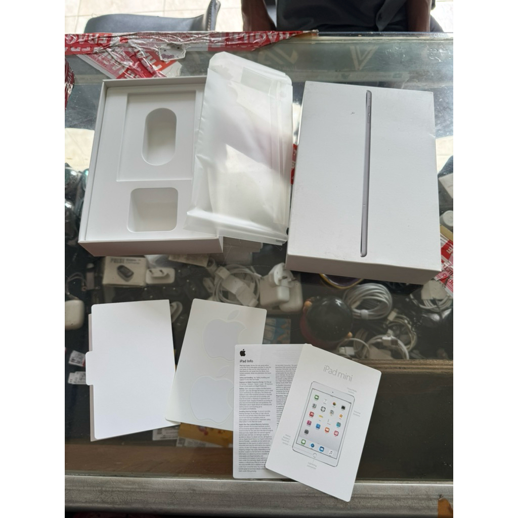 IPAD MINI 4 BOX ดั้งเดิม ถอด