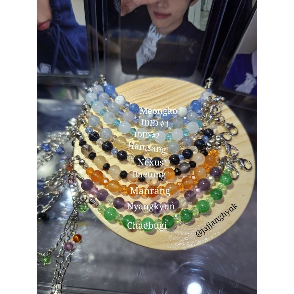 PO NATURAL STONE MONMUNGCHI MONSTA X IDID BRACELET