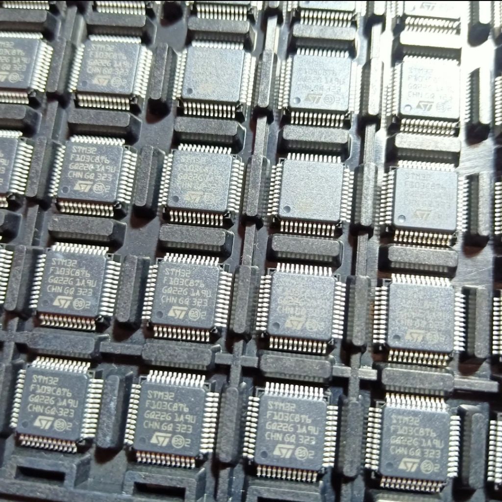 ชิป STM32F103C8T6 ORI รับประกัน 100% ใหม่และต้นฉบับ STM32 / STM32F103