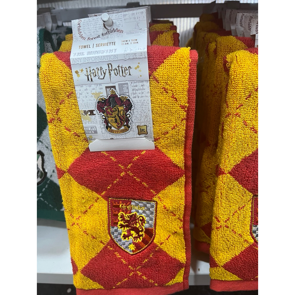 Miniso x Harry Potter Hogwarts House Towel ขนาดกลาง Gryffindor Towel Hufflepuff Towel Slytherin Towel Ravenclaw Towel