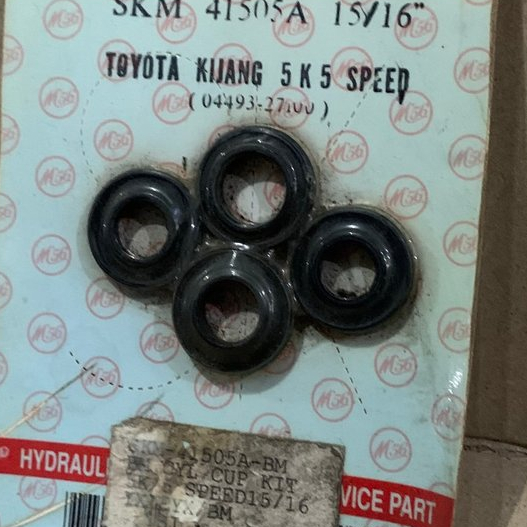 ชุดถ้วยกระบอก Toyota Kijang 5K 04493-27100 SKM 41505A 15/16
