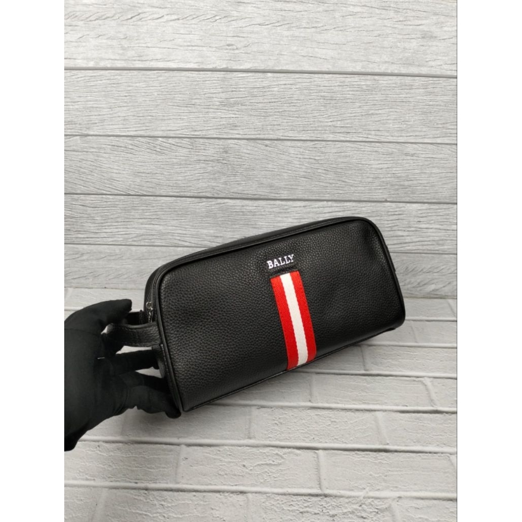 กระเป๋าหนัง Bally pouch