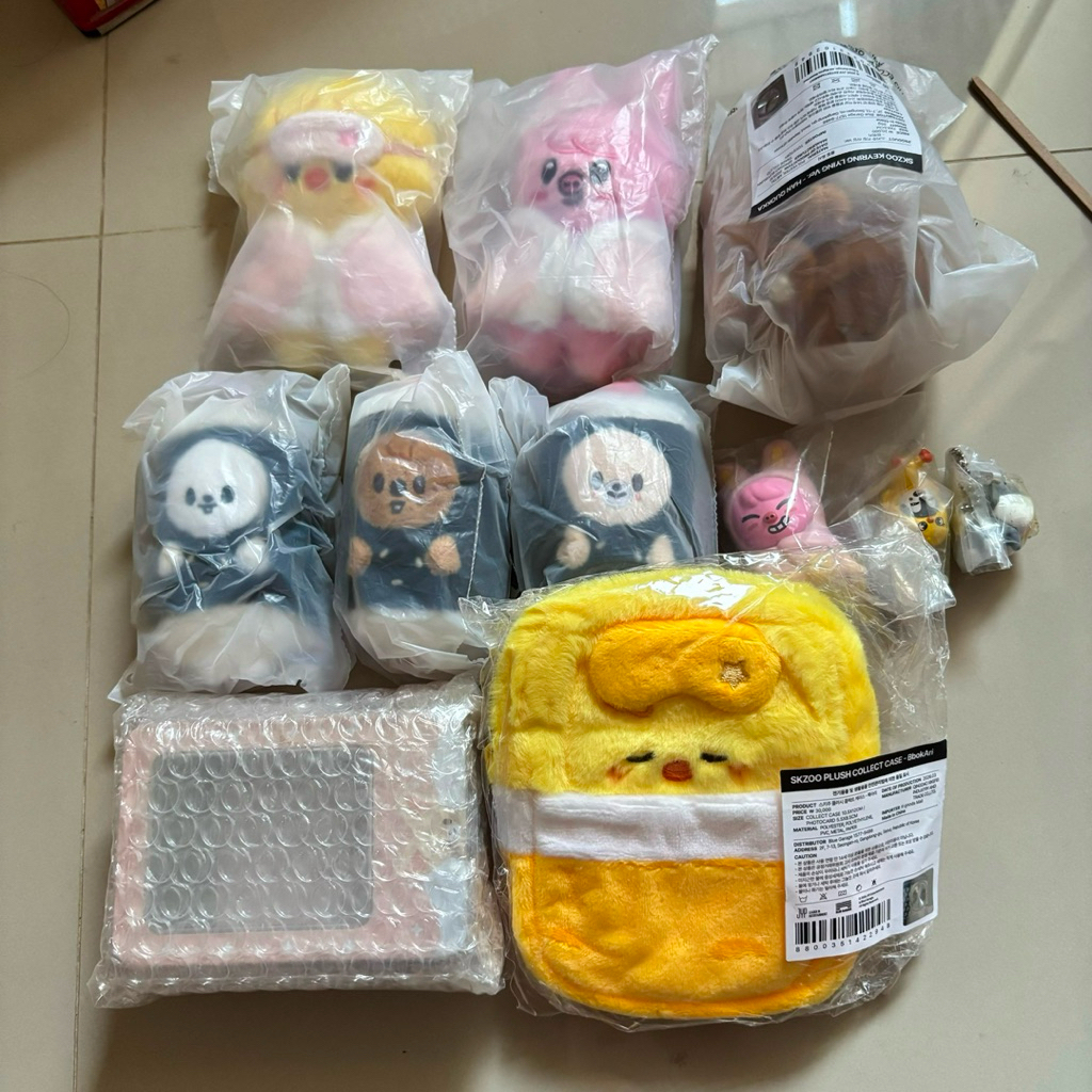 2 - SKZOO PLUSH 6th FANMET & MINI FIGURE