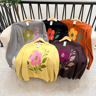 Cella Knitwear Motif Flower