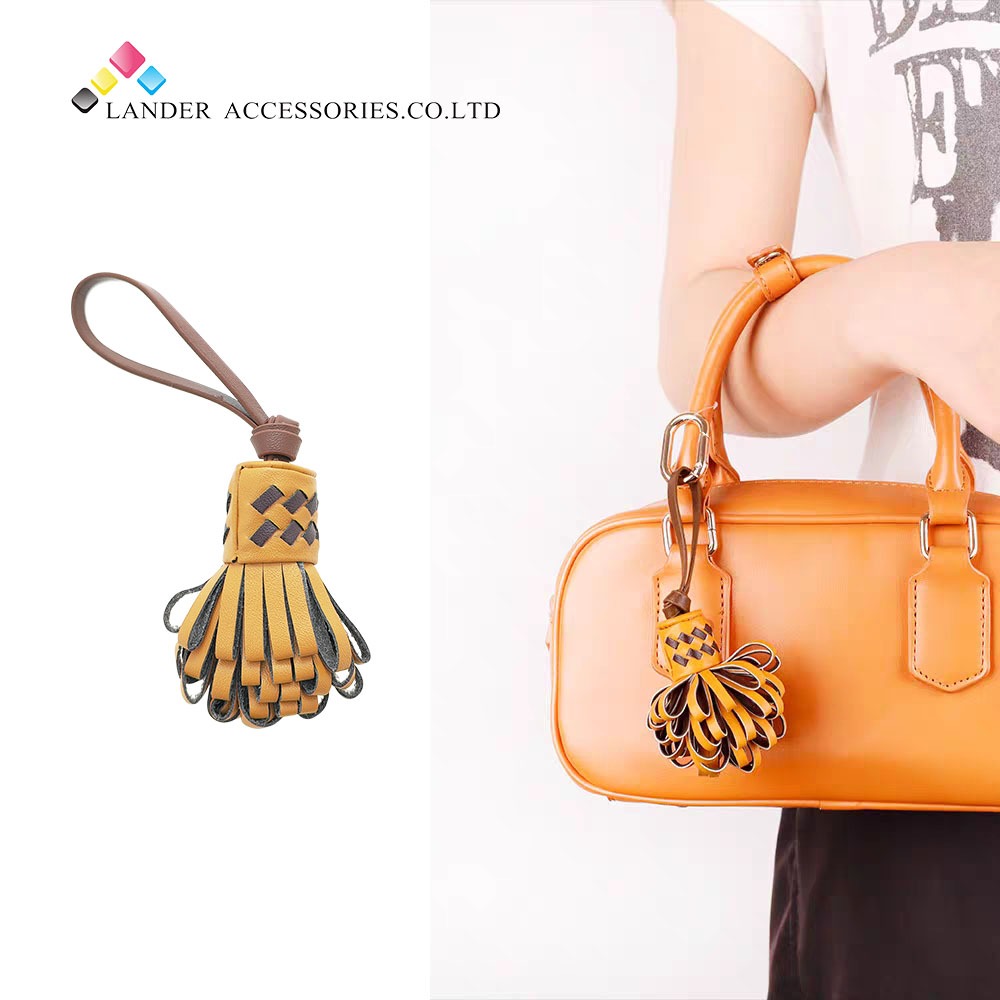HP Exclusive Keychain Tassel Bag Charm Aesthetic Vintage Mobile Phone Bag Accessories / Key Chain / 