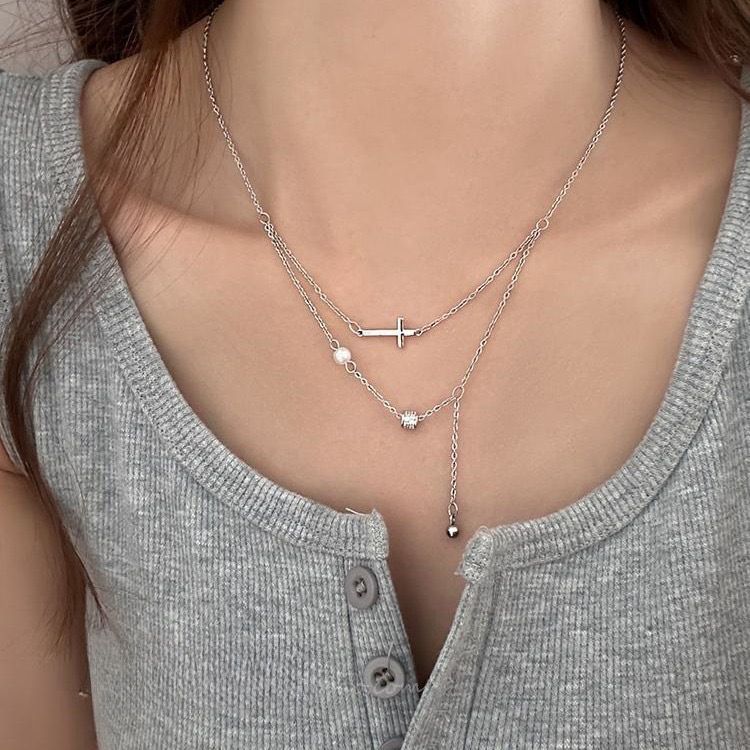 พระเจ้าช่วย! Jewelry.Shop - สร้อยคอผู้หญิง Cross Layer สีเงินหรูหรา KS064