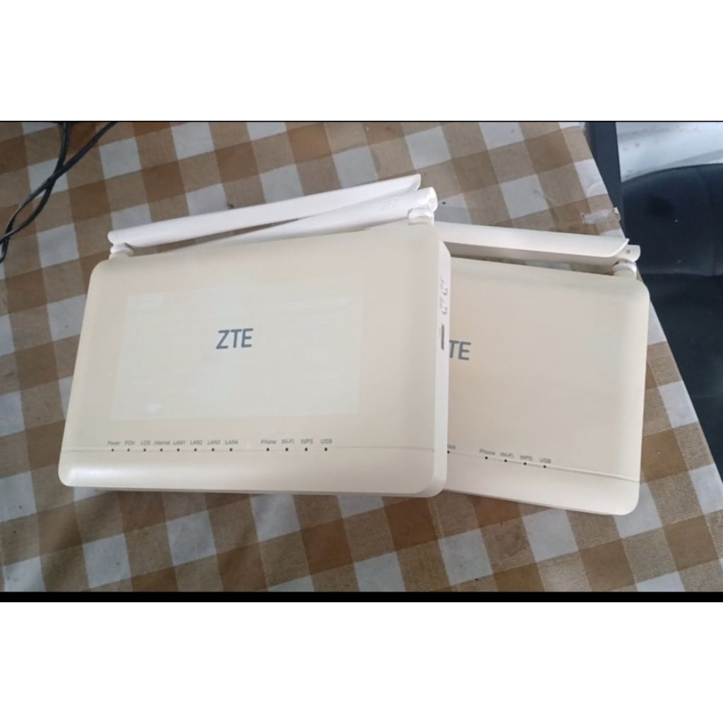 พอร์ตสีน้ําเงิน ZTE ZXHN F670L 2 ยูนิต + อะแดปเตอร์ meic 2 ชิ้น