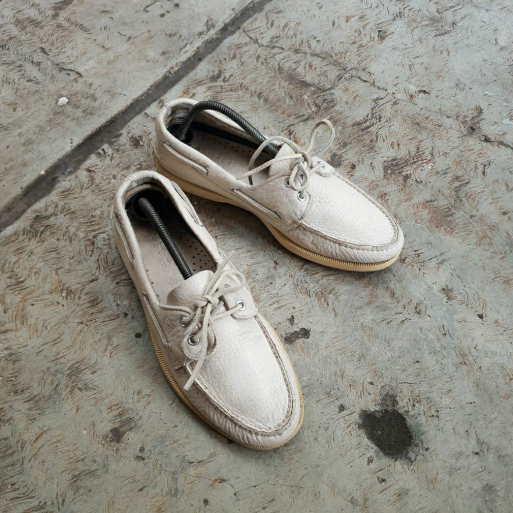 SECOND SPERRY TOP SIDER BROKEN WHITE LOAFERS ต้นฉบับ