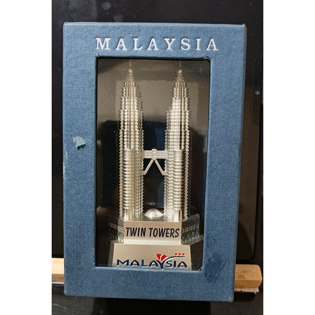 MALAYSIAN TWIN TOWER SOUVENIR จอแสดงผล