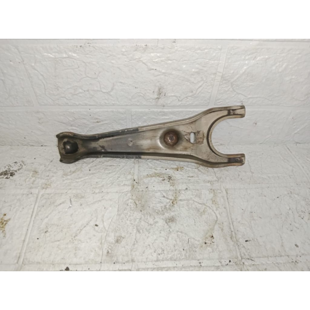 Honda Accord Cielo Vtech / Non Vtech 94-97 ส้อมคลัชเกียร์ MANUAL