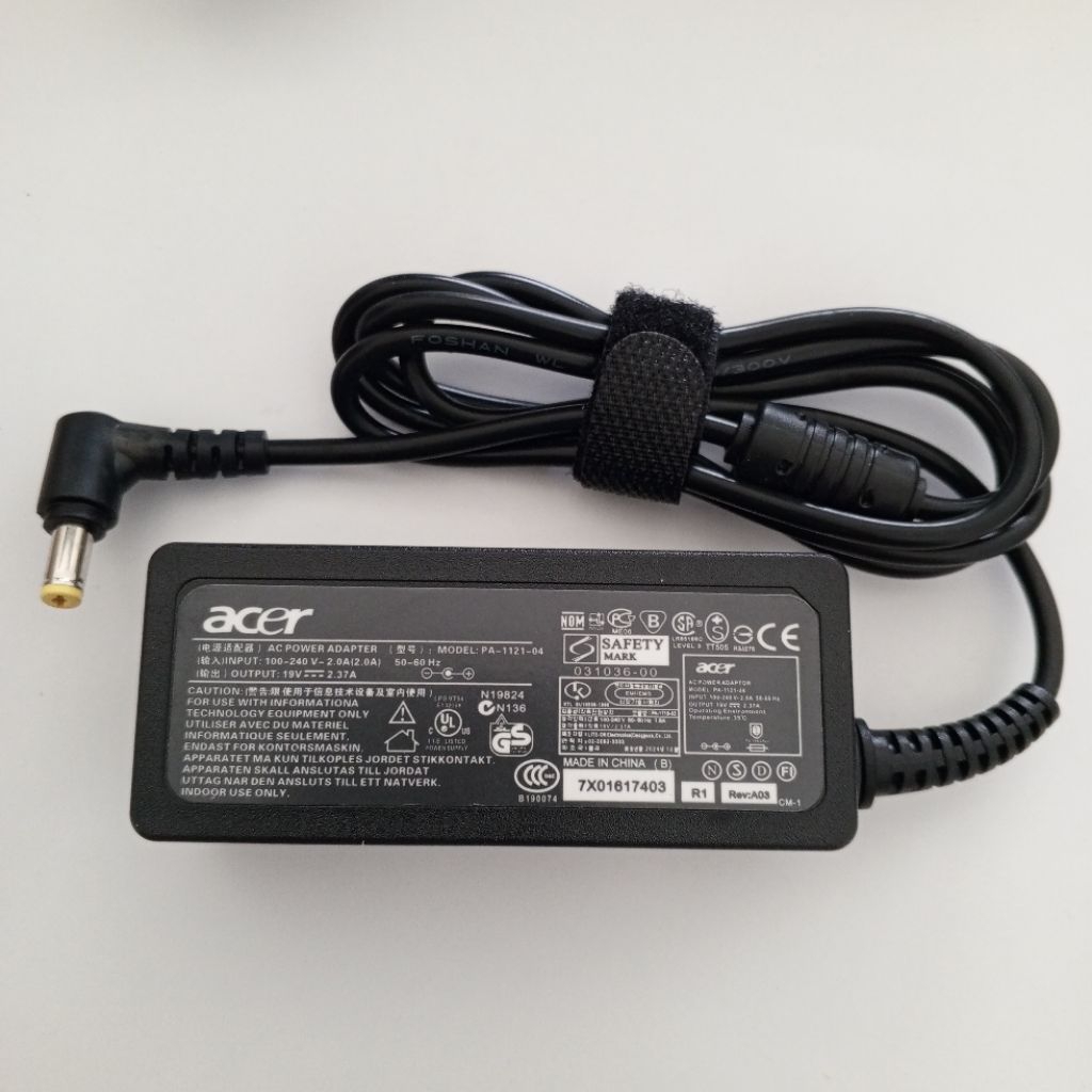 เครื่องชาร์จแล็ปท็อป Acer 19V 2.37A (5.5x1.7 มม.) สําหรับ Aspire 3 5 E ES V series, TravelMate P5 B1