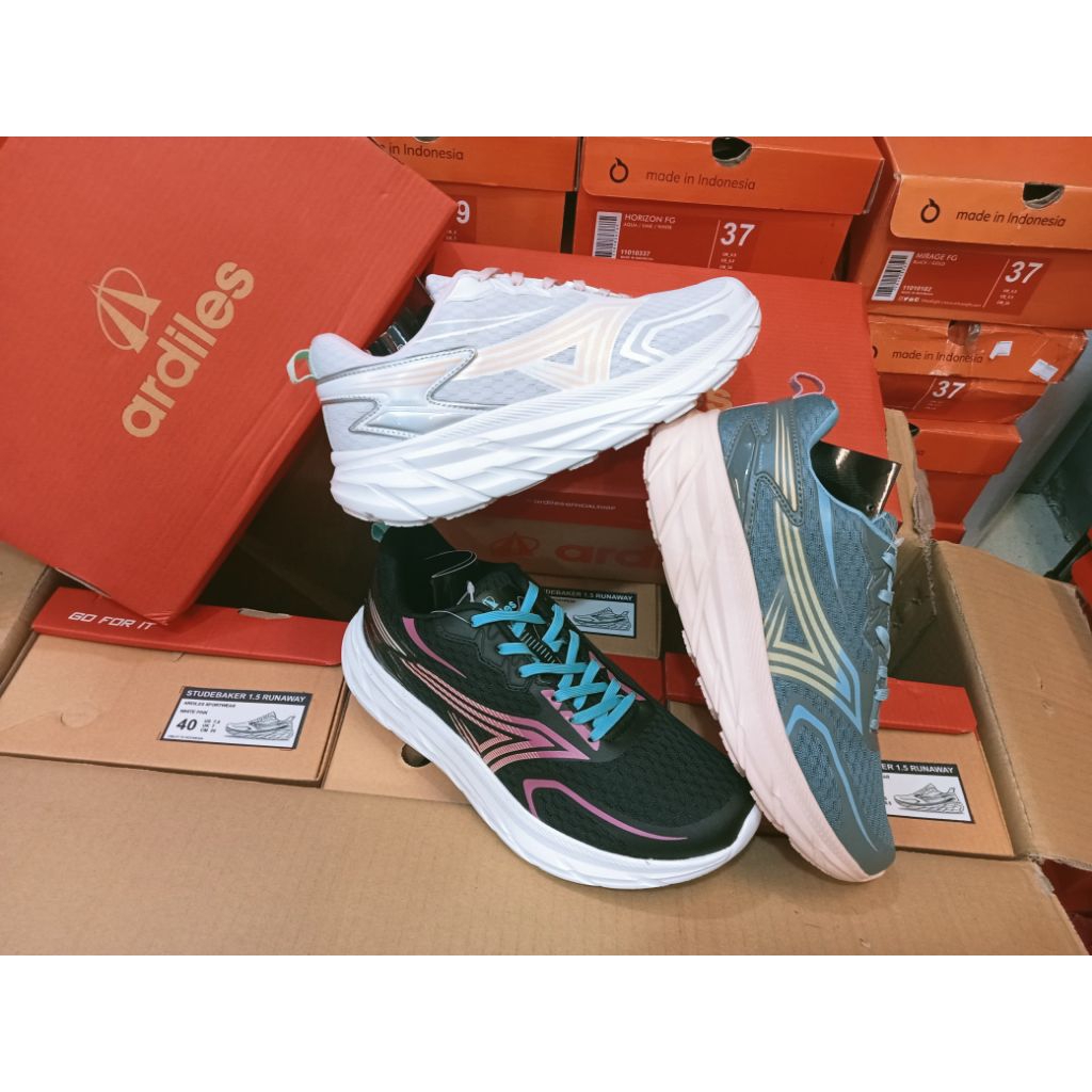 ARDILES STUDEBEKER 1.5 RUNWAY รองเท้าวิ่งผู้หญิง