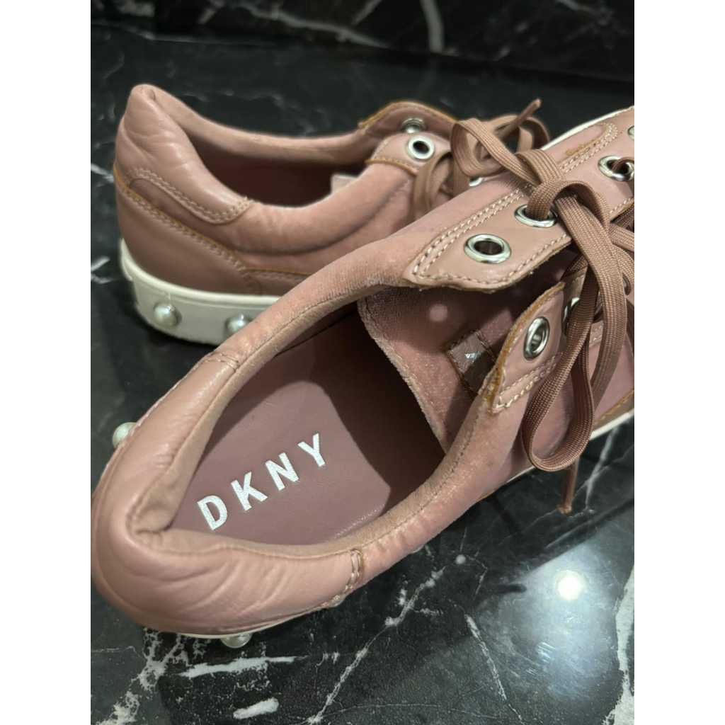 รองเท้า Dkny ดั้งเดิม ไซส์ 39 / รองเท้าผ้าใบ Dkny ดั้งเดิม