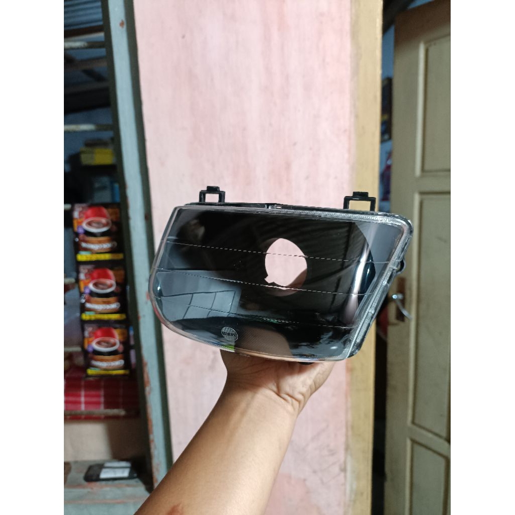 SupraX 100 pnp reflector H4 วัสดุโคมไฟใช้ Win