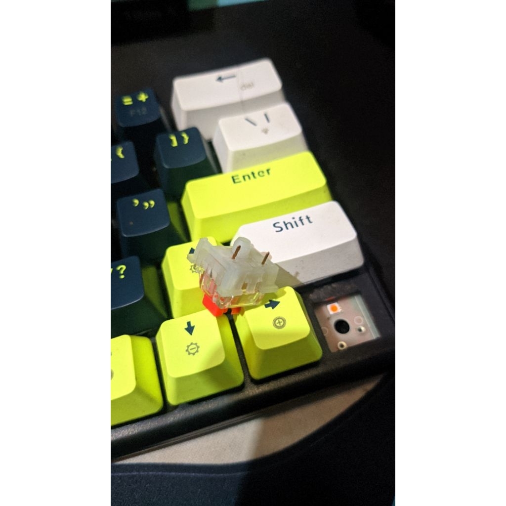 คีย์บอร์ดเชิงกล Fantech Atom63