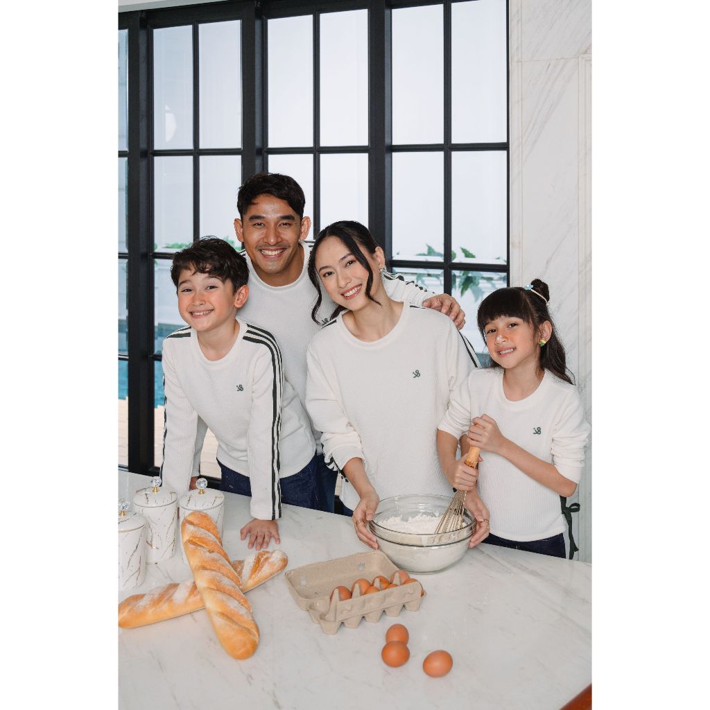 X EIGHT Amier เสื้อยืดคู่ครอบครัว - เสื้อยืดพื้นผิวคู่ครอบครัว - คอลเลกชันครอบครัว