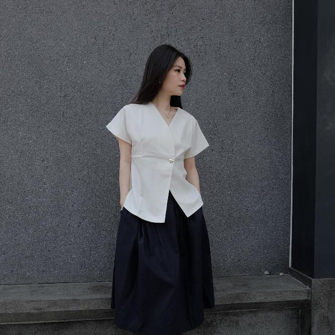 [REDCARPET] Kiira Blouse - เสื้อกระดุมลําลองสําหรับผู้หญิงสําหรับทํางานสํานักงานกึ่งทางการ