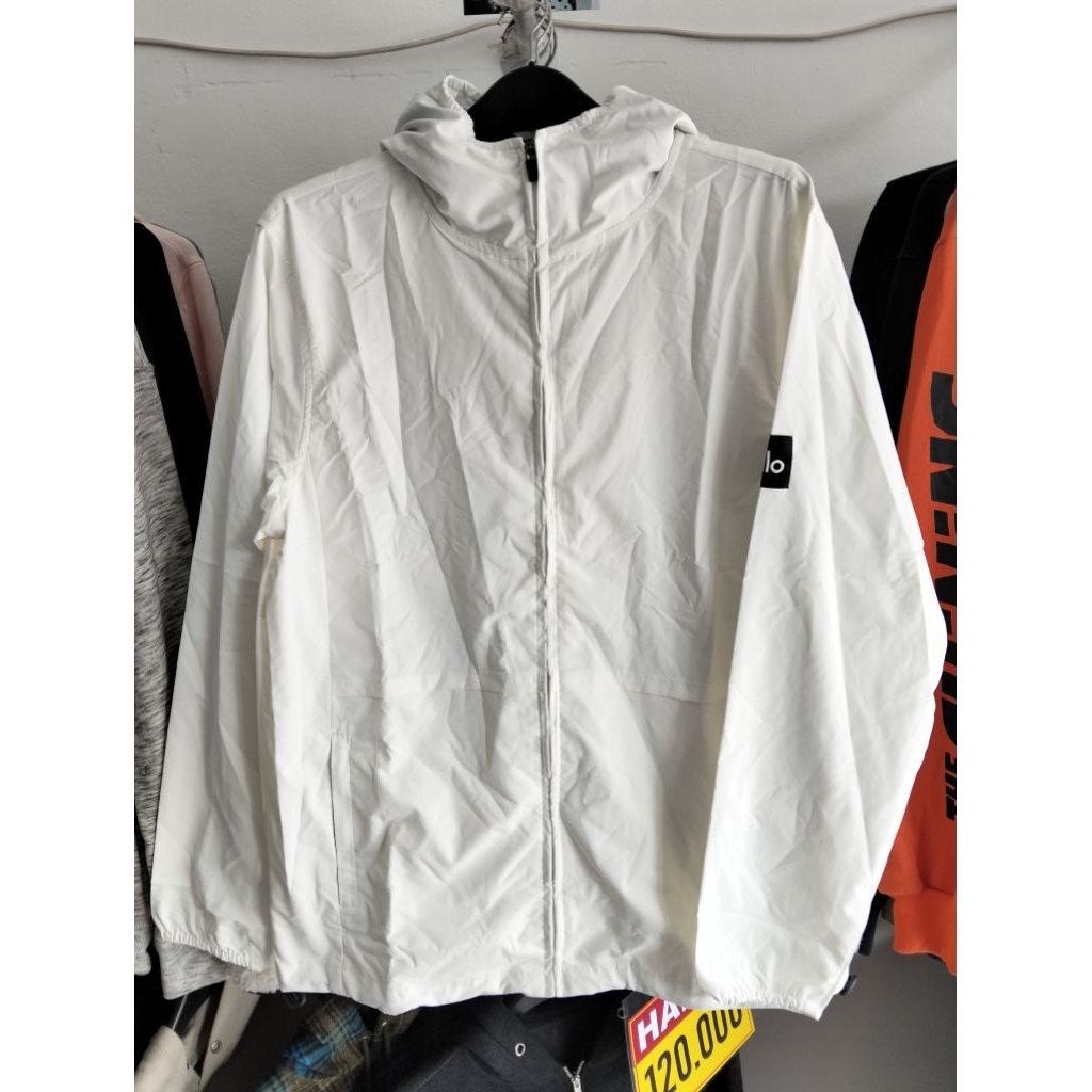 Alo Yoga เสื้อแจ็คเก็ตวิ่งแบบซ้ําสําหรับผู้ชาย