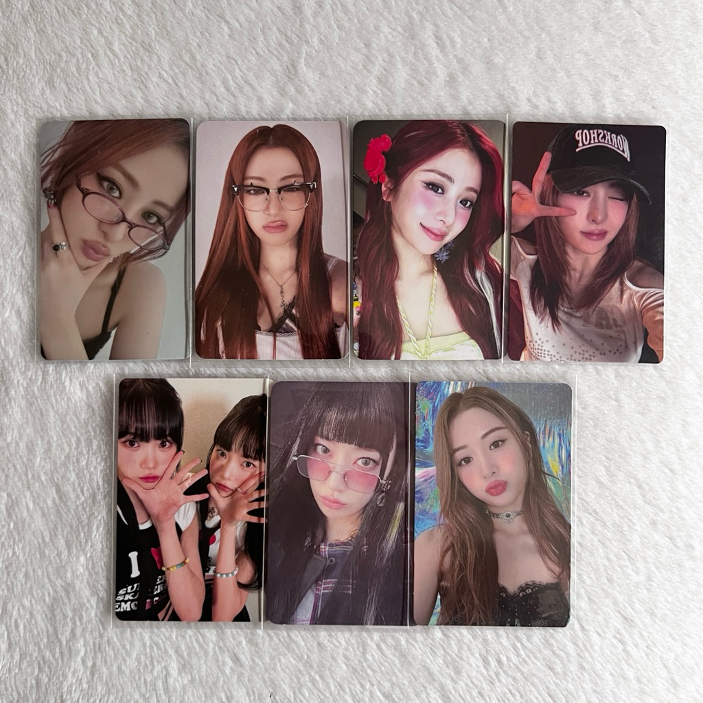 Yunjin sakura chaewon eunchae blinerafim สปาเก็ตตี้การ์ดอย่างเป็นทางการ