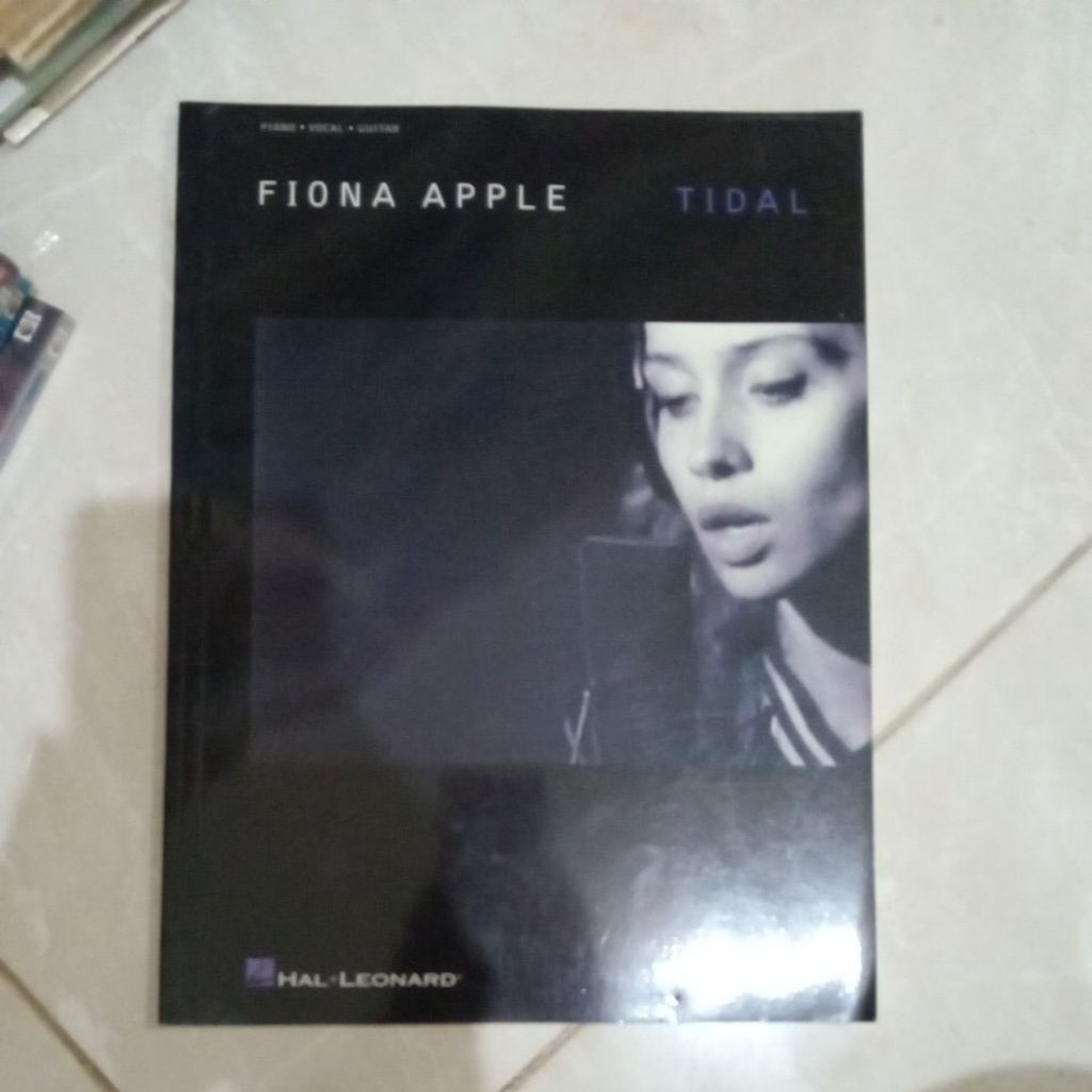 หนังสือ VOCAL GUITAR FIONA APPLE TIDAL PIANO