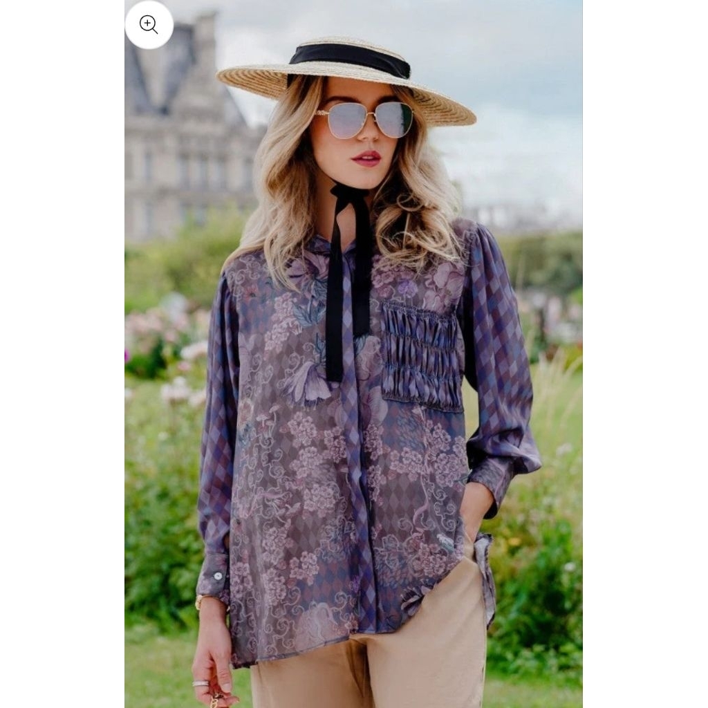 Wonderland Shirt Needle Thread preloved Vvgc M