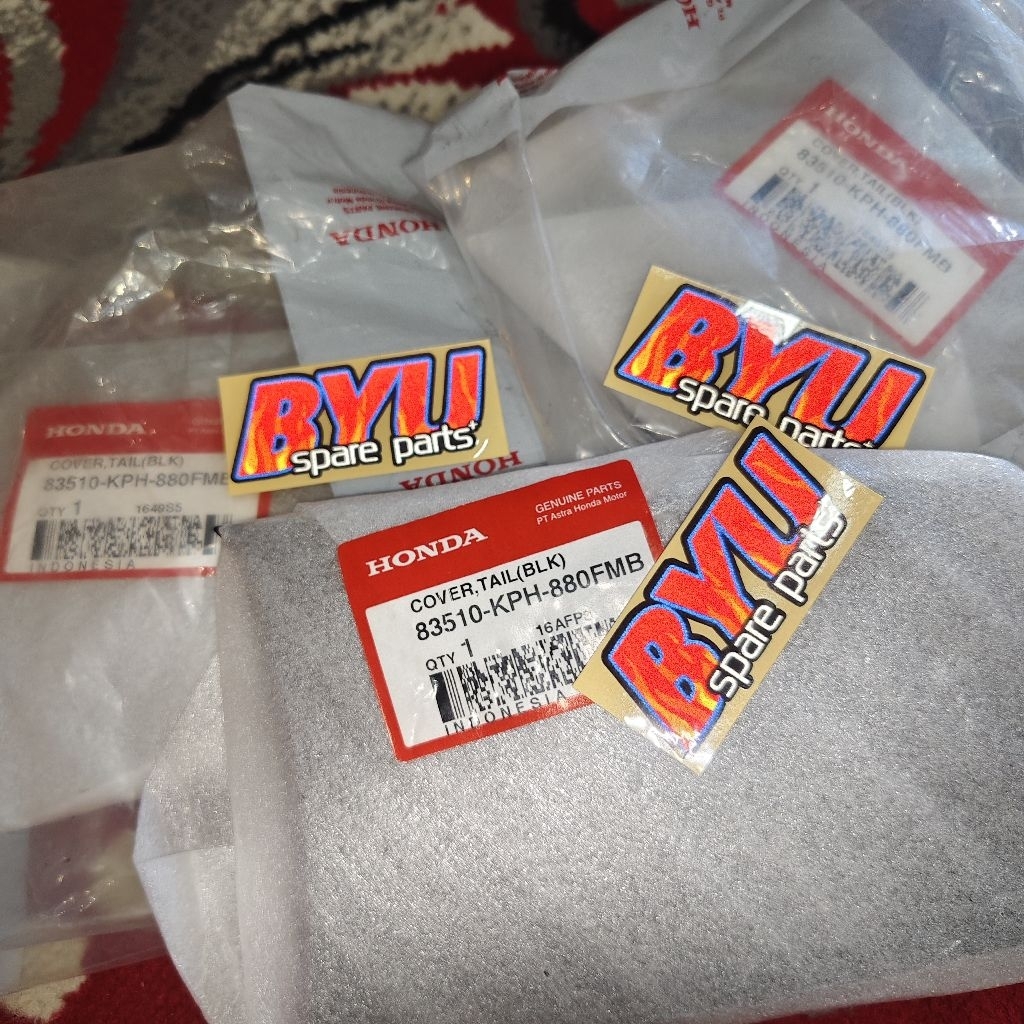 การเชื่อมต่อตัวถังหลัง AHM 83510-KPH-880FMB สีดํา ดั้งเดิม