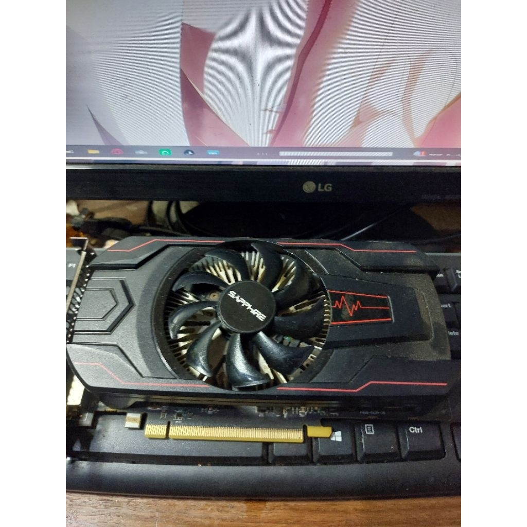 RADEON RX 560 2GB GDDR5 SAPPHiRE MINUS