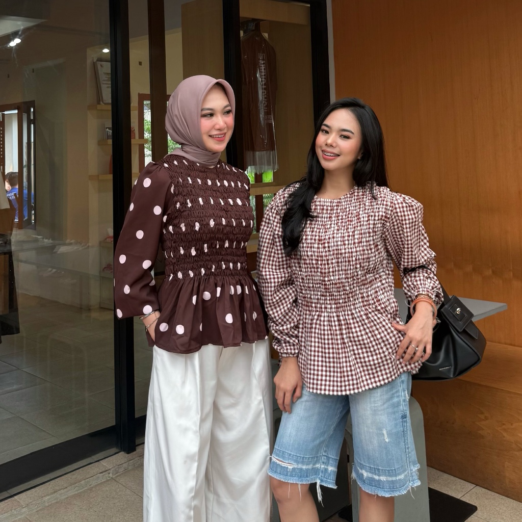 Aruna - เสื้อเบลาส์ Lui Fit